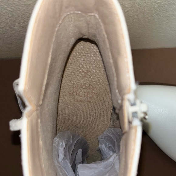 Brand New White Karson Faux Leather Heeled Fringe Bootie - Picture 6 of 9